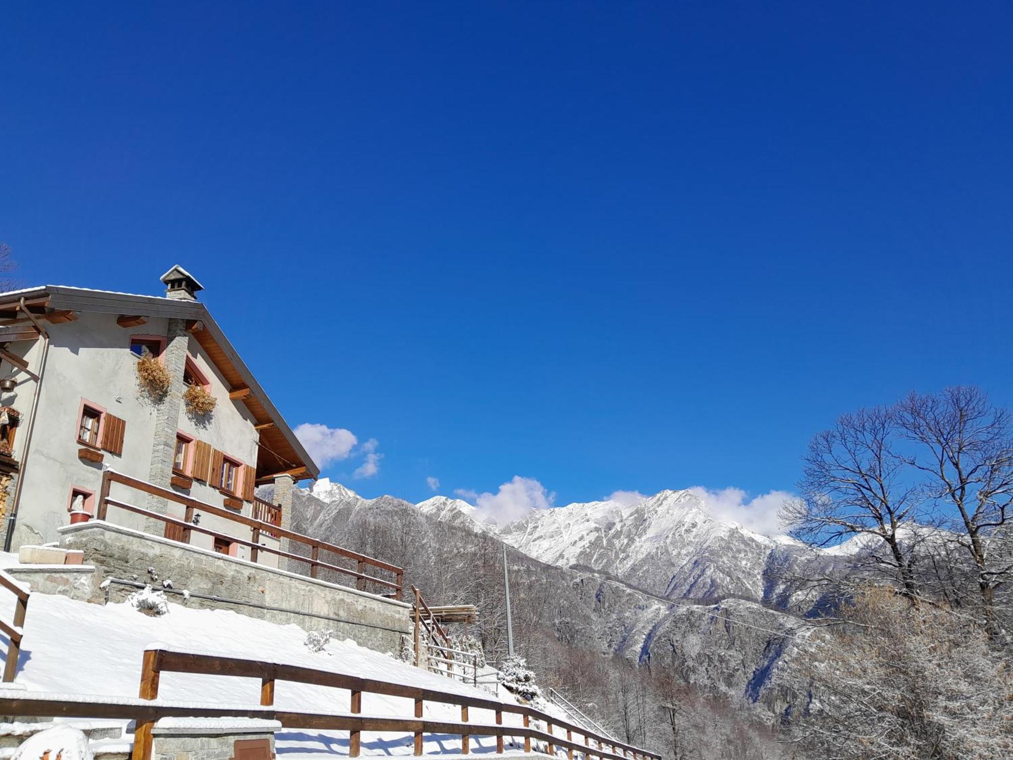 Casa All'Alpe Gaggetto B & B Anzino Exterior photo